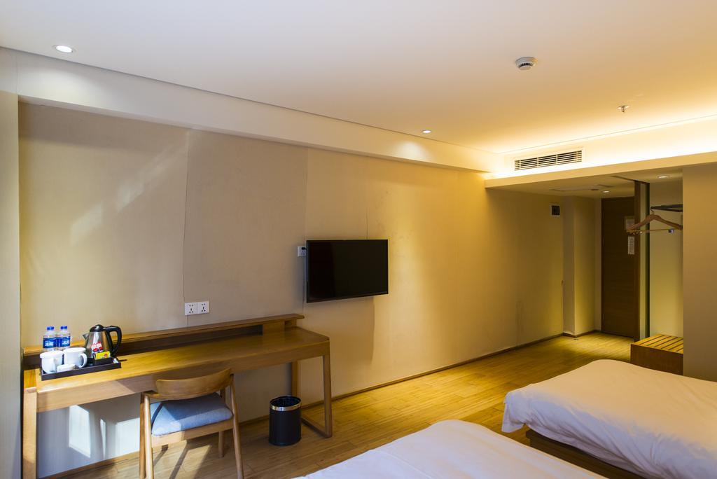 Ji Hotel Chengdu West Hi-Tech Zone Longhu מראה חיצוני תמונה